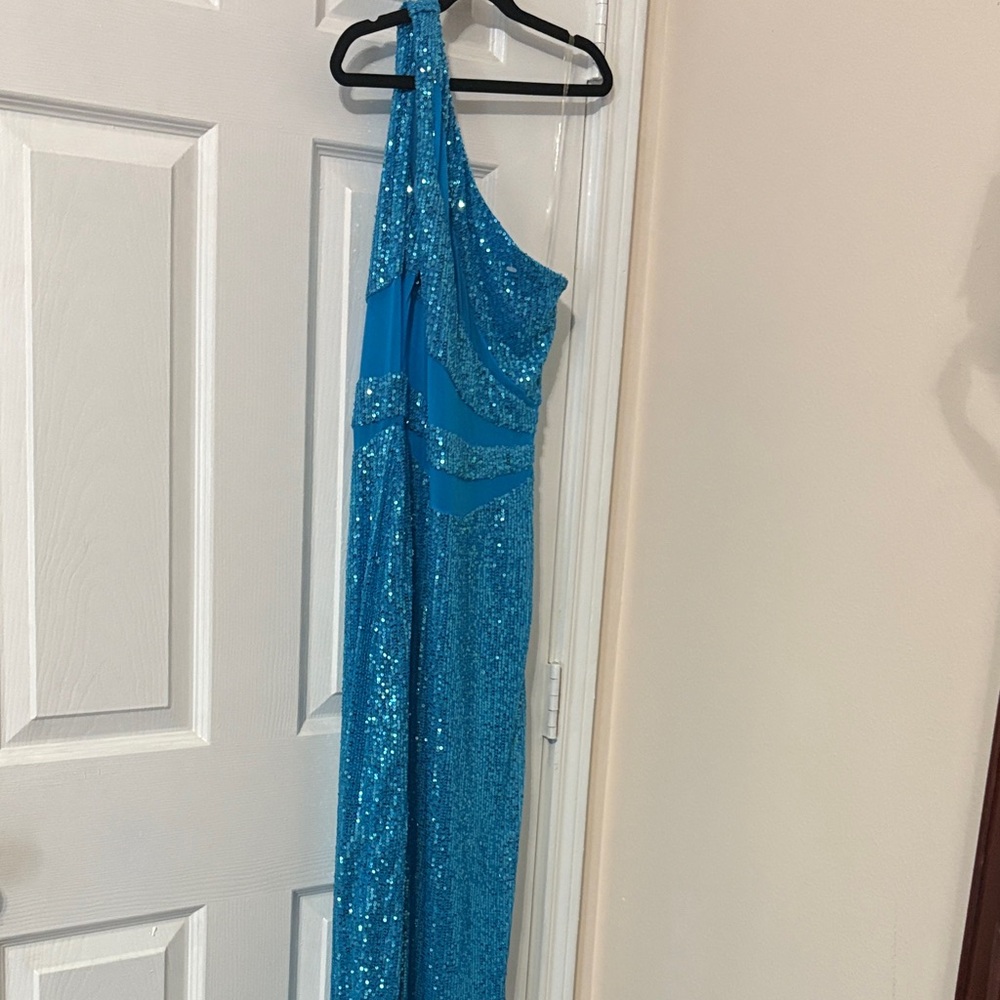 Brand new fashion nova d one shoulder dress